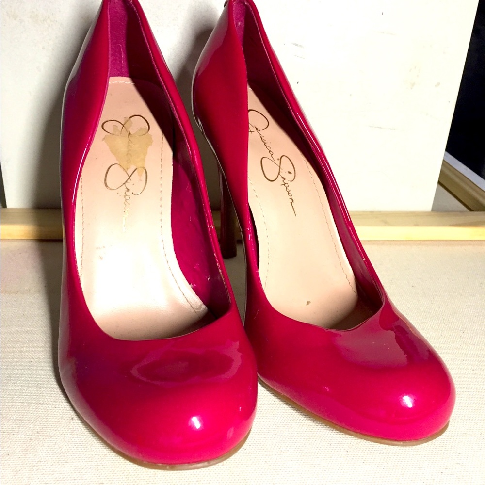 Jessica Simpson height heel